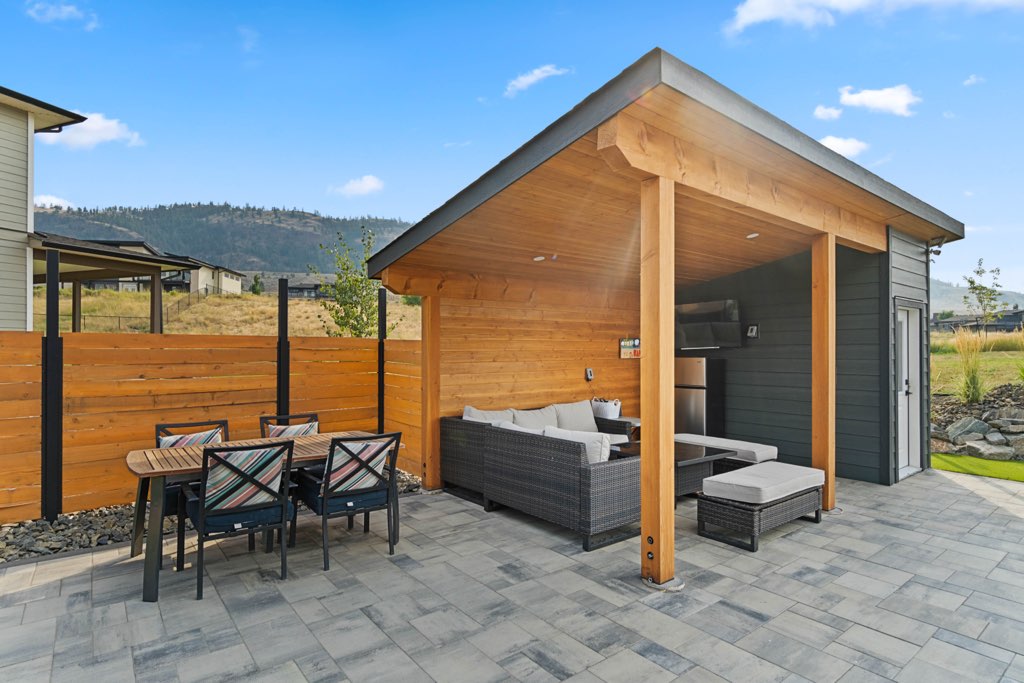 Mat Ward Construction | Outdoor seating pine roof